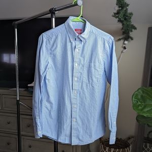Izod blue pinstripe long sleeve button up shirt